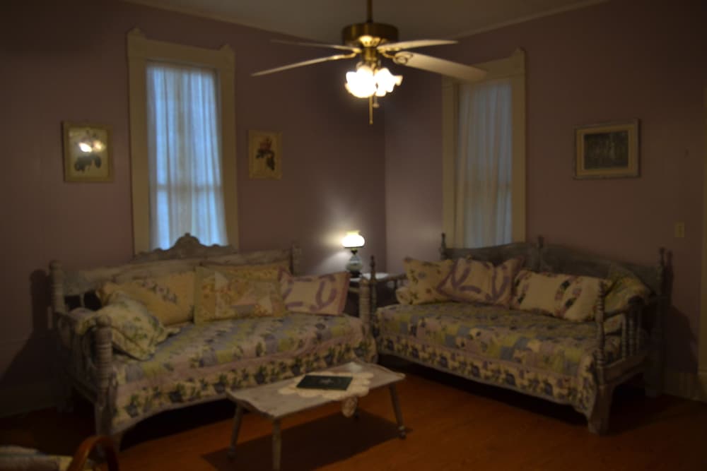 Comfort Cottage, 3 Bedrooms, Accessible, 2 Bathrooms photo 3