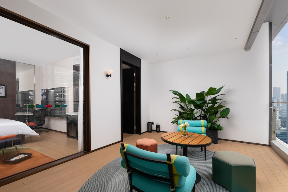 Panoramic Single Room