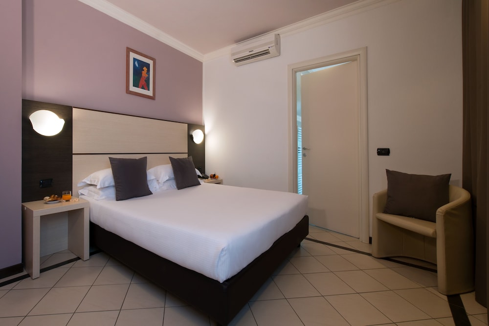Classic Room - Photo 2