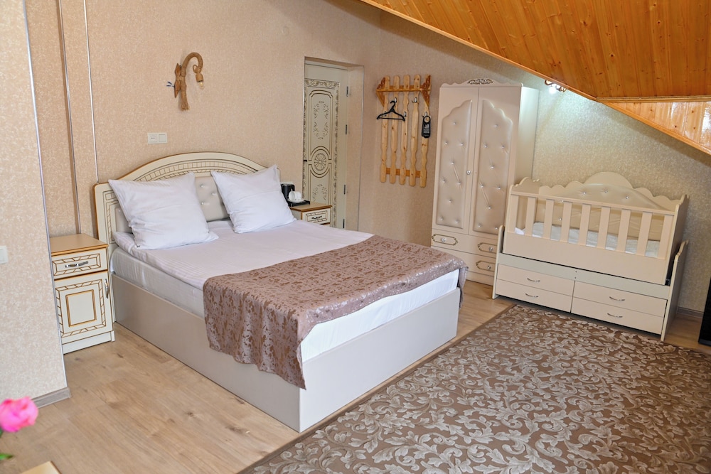 Luxury Suite photo 1
