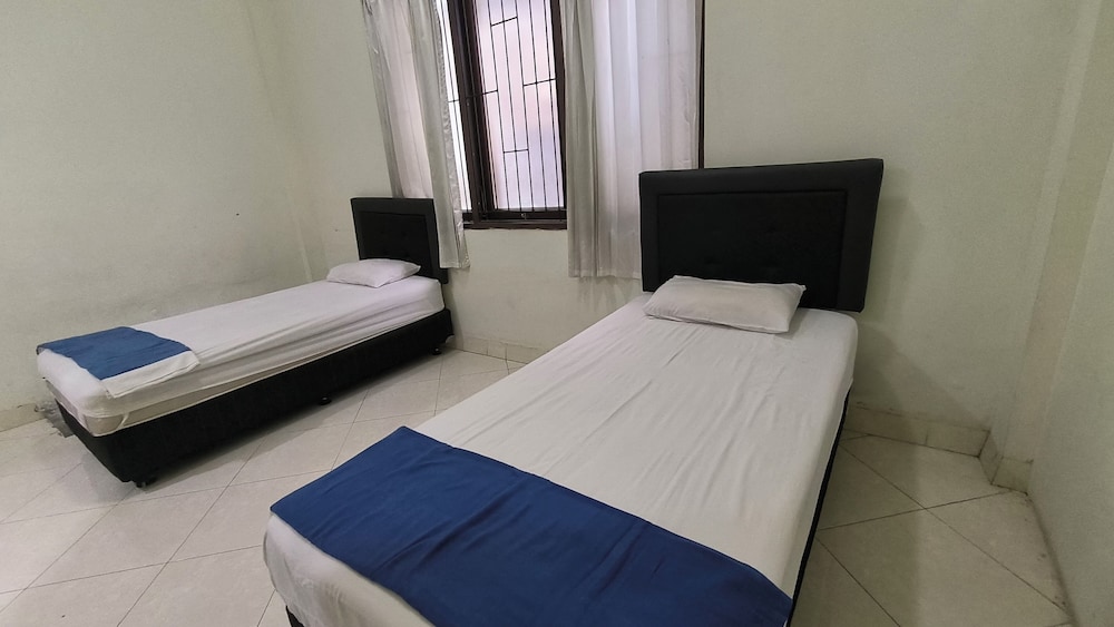 Deluxe Twin Room - Photo 12