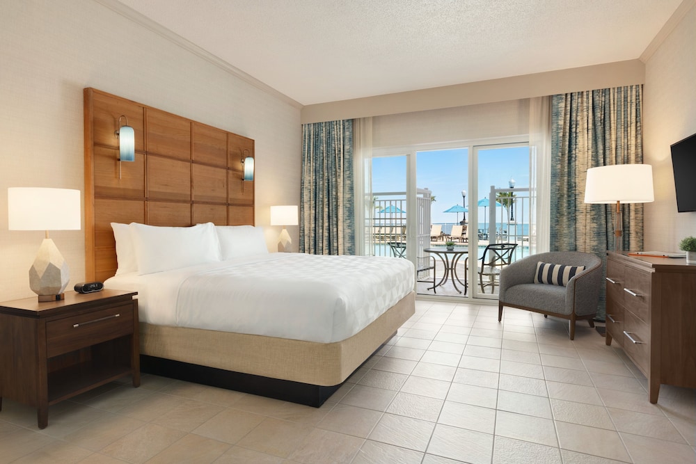 Suite, 1 Bedroom, Pool View - Photo 4