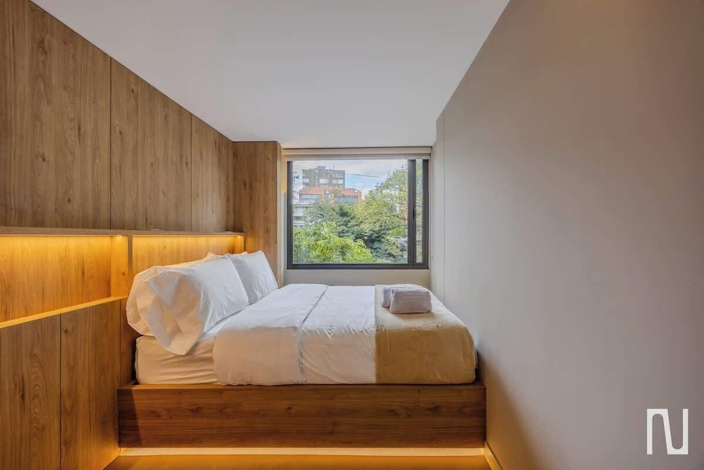 Apartment, Smoking