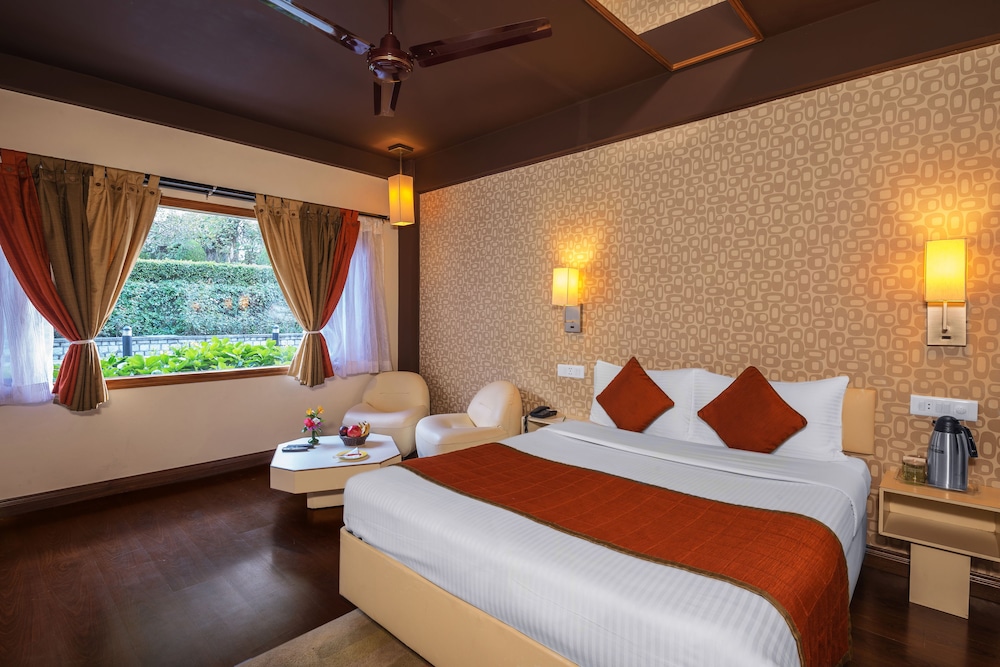 Deluxe Room, 1 Queen Bed - Photo 7