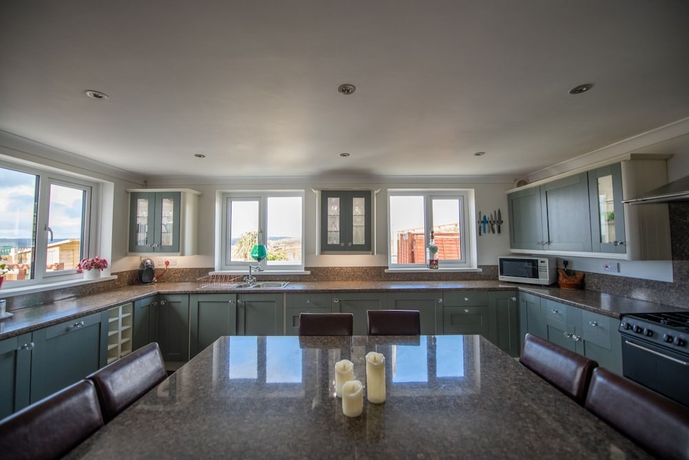 Superior Quadruple Room, 1 Bedroom, Ensuite, Courtyard View photo 3