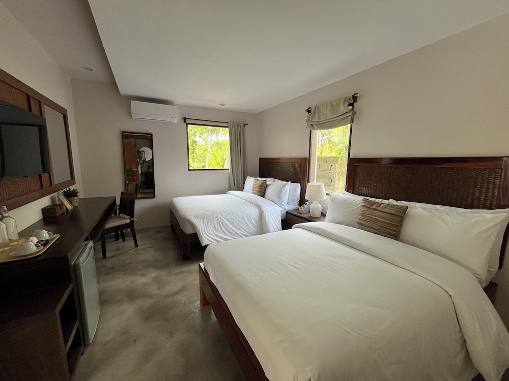 Rattan Two Bedroom Suite - Photo 1