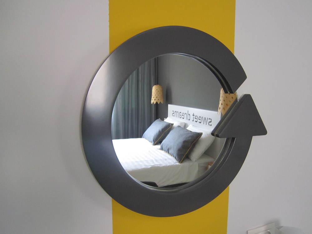 Deluxe Room - Photo 8