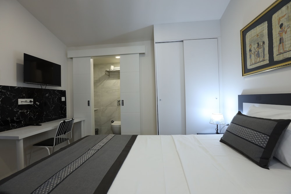 Economy Double Room, 1 Double Bed photo 2