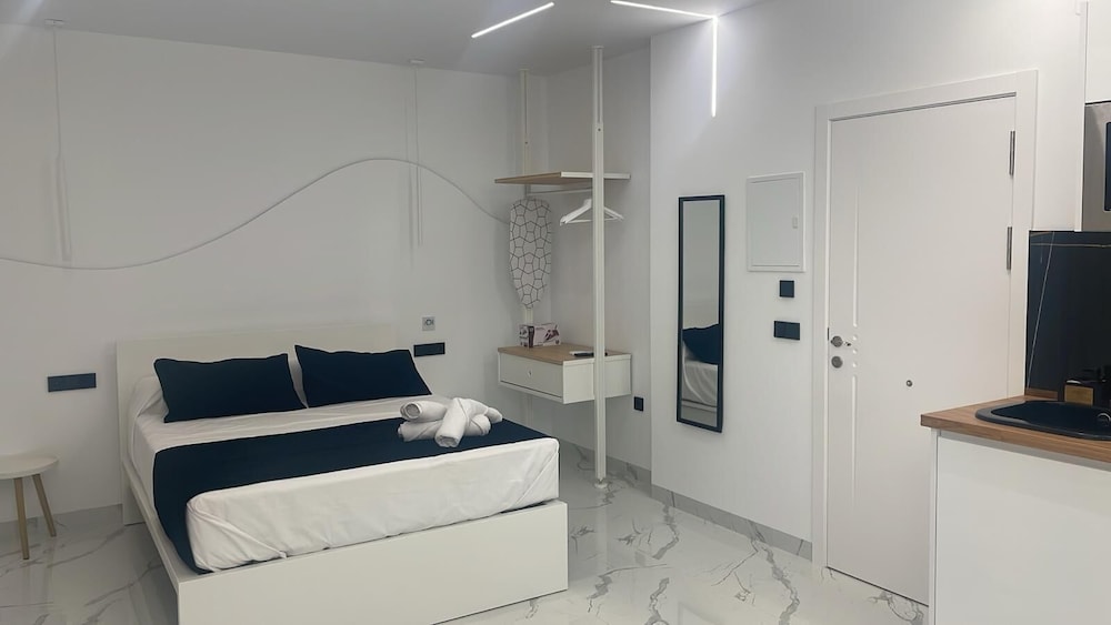 Habitación Doble Diseño, 1 Cama Queen, Vista a la Ciudad.