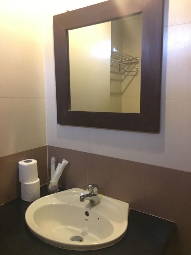 Standard Double Room - Photo 5