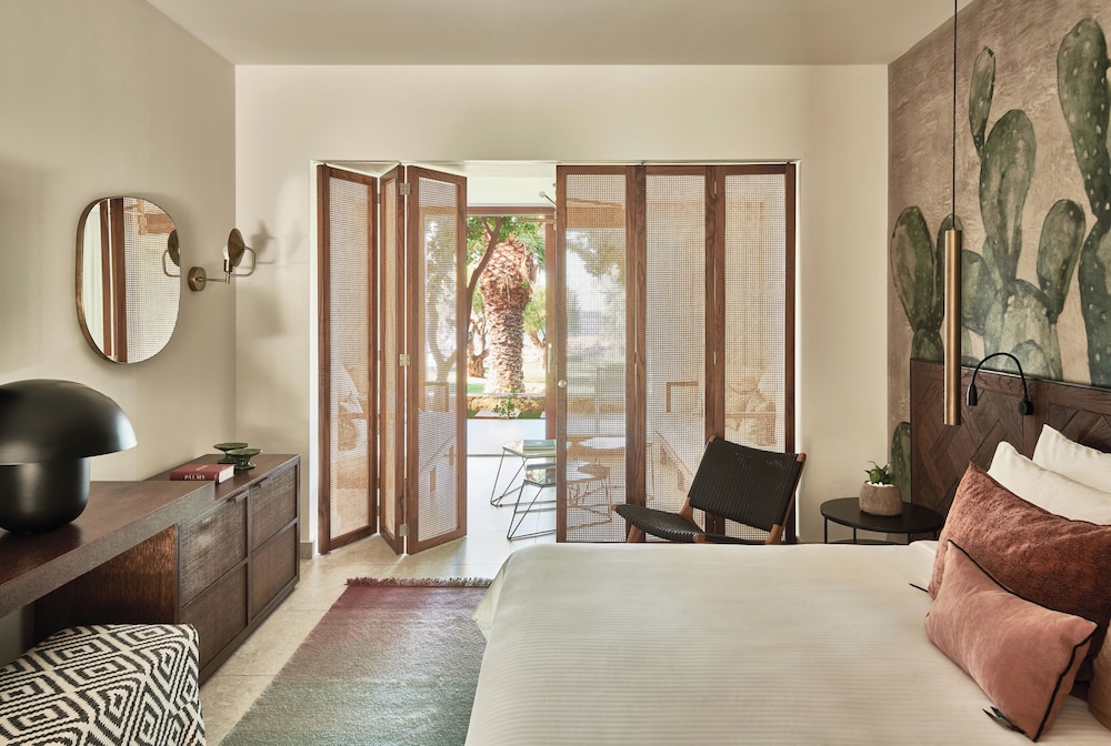Junior Suite (Sea Front) thumbnail 6