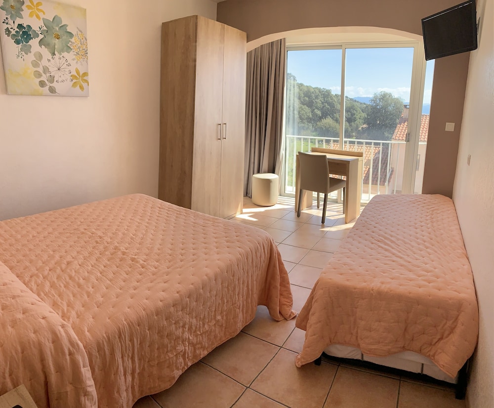 Triple Room - Photo 1