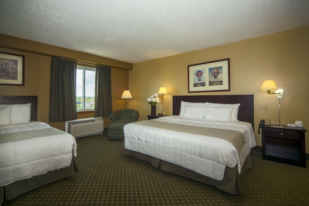 Executive Room, Multiple Beds - Photo 3