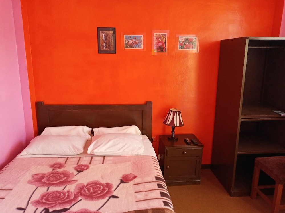Standard Single Room, 1 Double Bed, Ensuite, Courtyard View photo 2
