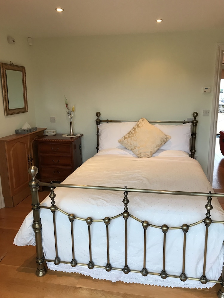 Luxury The Bluebell Suite (Accessible) photo 1