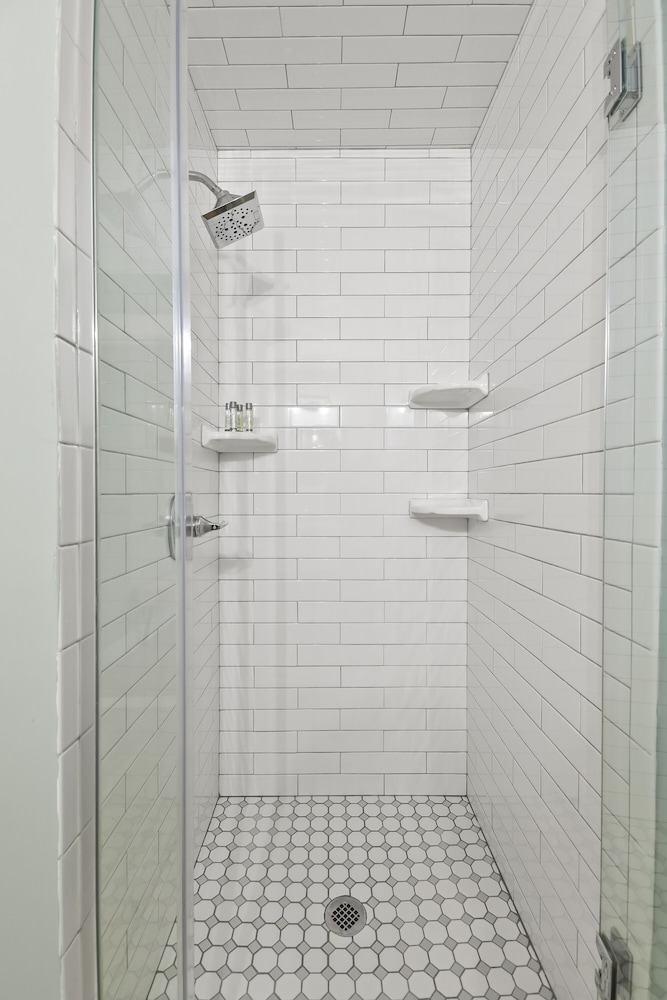Standard Quadruple Room, Ensuite (Beach Garden Room) photo 2