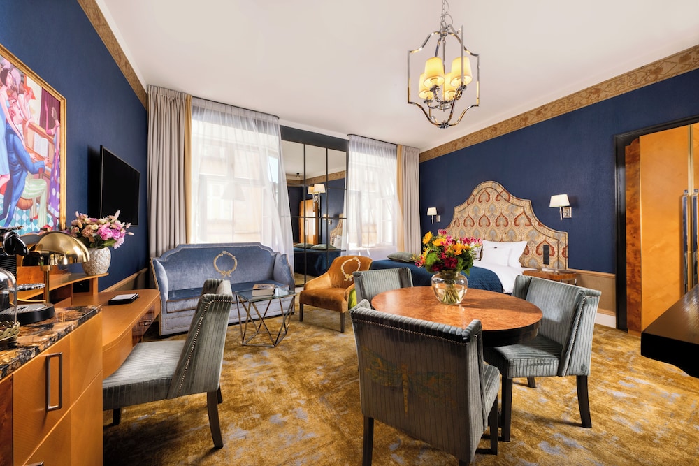 Deluxe Double or Twin Room - Photo 1