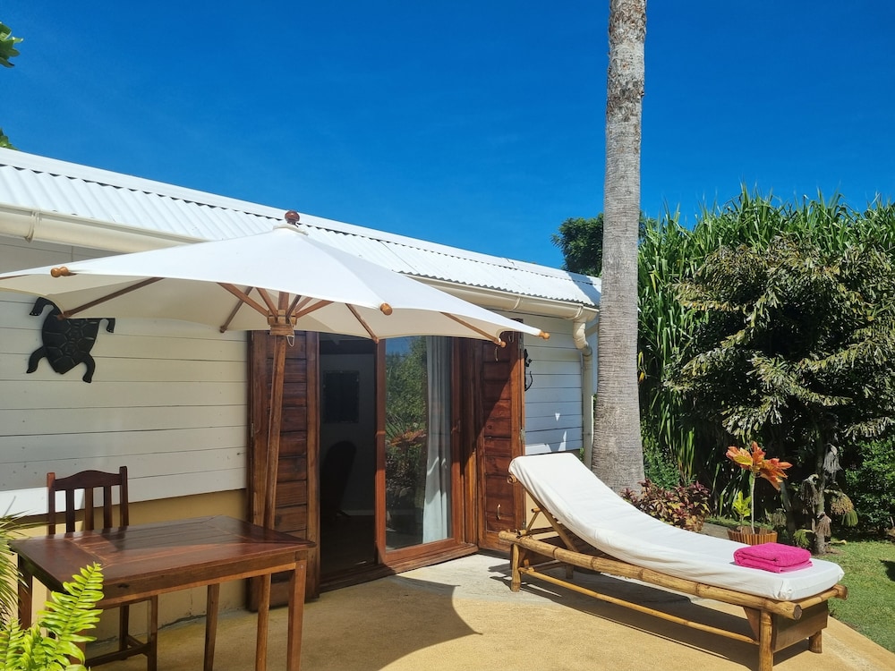 Room, Pool View, Beachfront photo 3