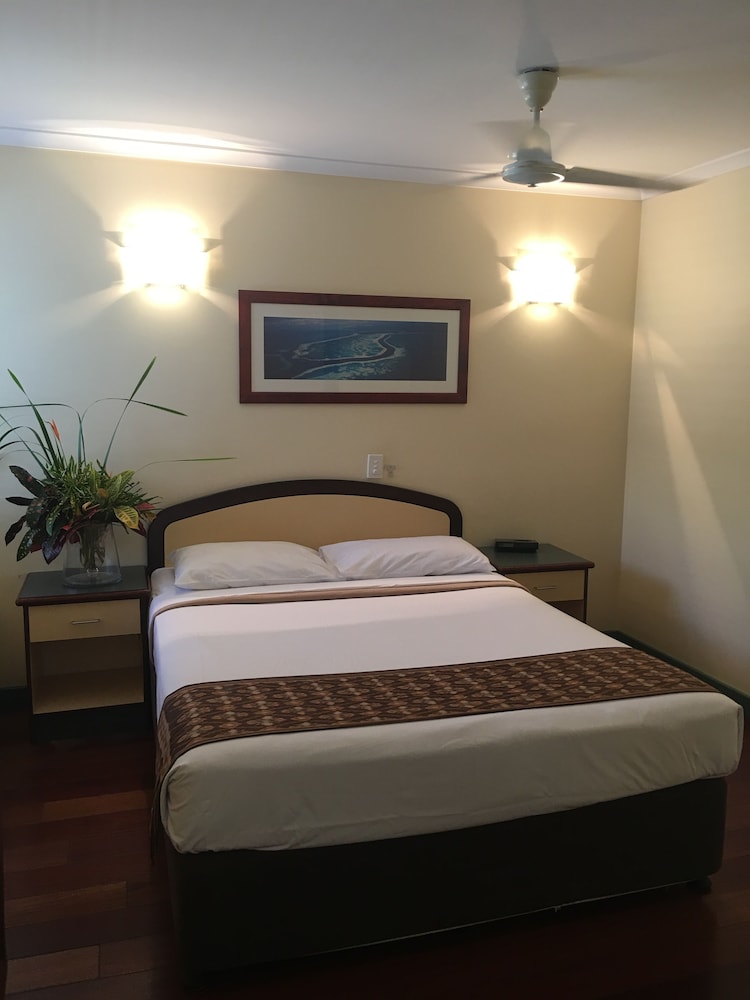 Suite, 1 Bedroom - Photo 6