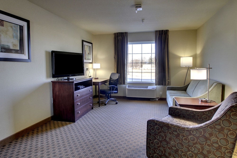 Room, 1 King Bed with Sofa bed, Accessible, Non Smoking (Tub and Bench Seat) photo 1