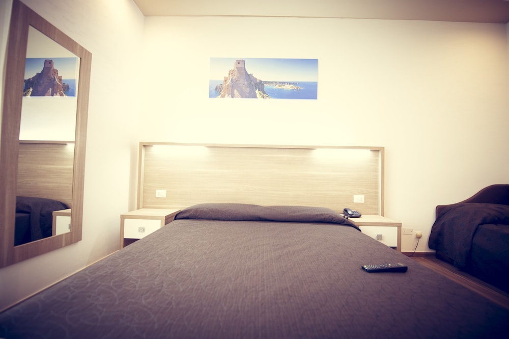 Quadruple Room - Photo 3