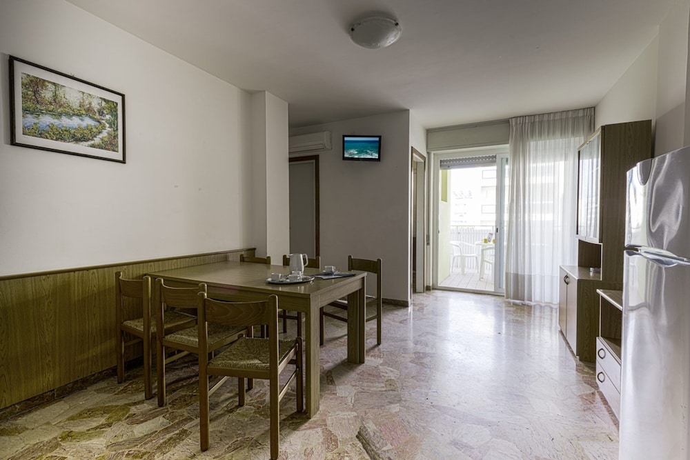 Apartment, 2 Bedrooms, Balcony