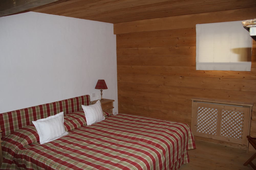 Classic Apartment, 1 Queen Bed with Sofa bed, Non Smoking photo 2