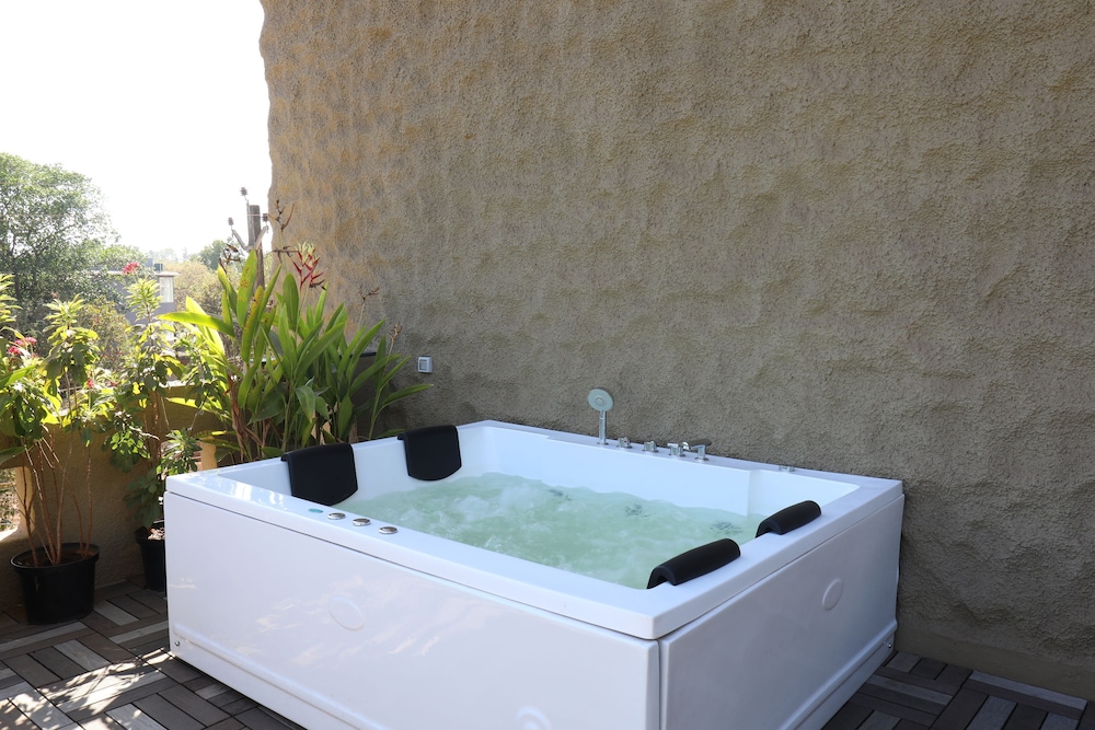 3102 Suite With Jacuzzi & Deck(Sleeps 4) - Photo 18