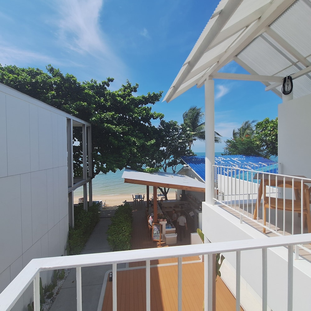 Seaview Penthouse photo 3