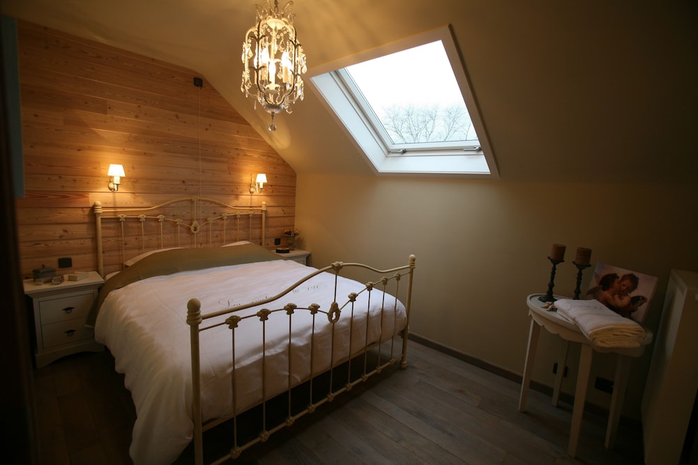 Double Room (L'Espoir) photo 1