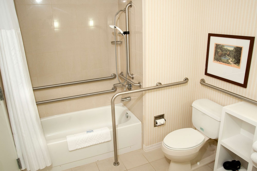 Room, 2 Queen Beds, Accessible, Non Smoking - Photo 7