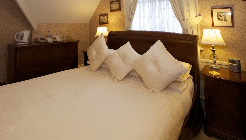 Junior Suite, 1 King Bed, City View photo 2
