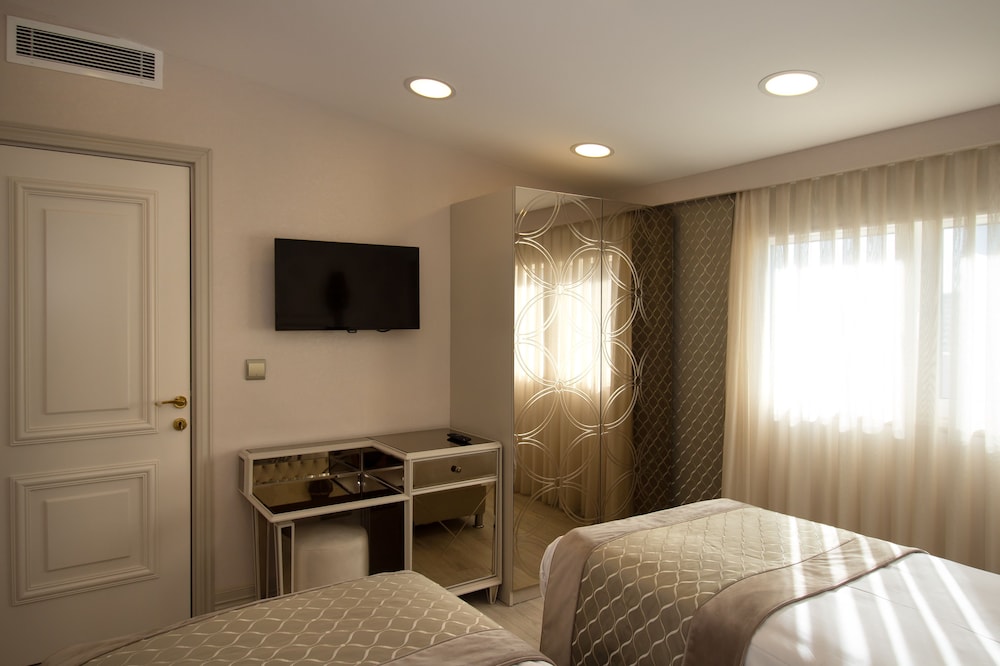 Royal Suite, Connecting Rooms, Sea View photo 3