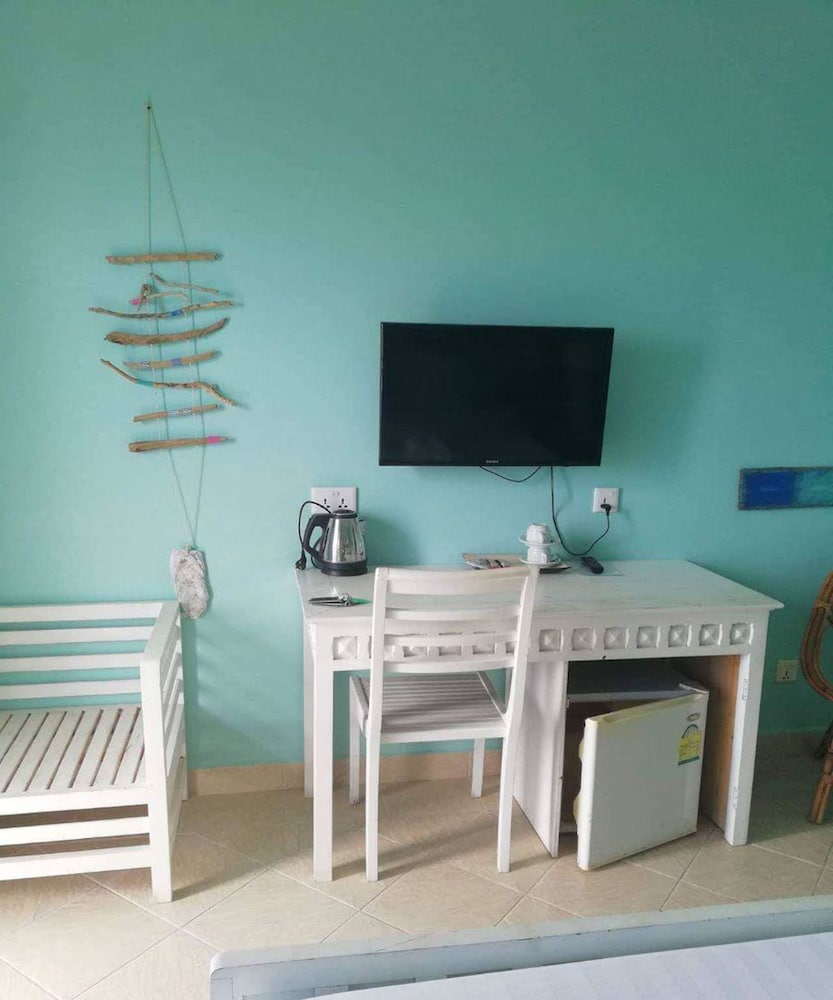 Family Room photo 3