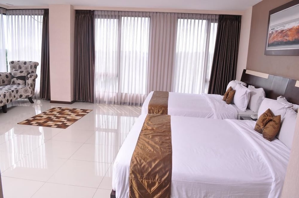 Deluxe Quadruple Room photo 3