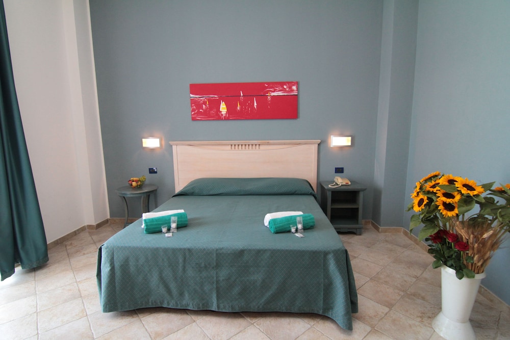 Double or Twin Room photo 1