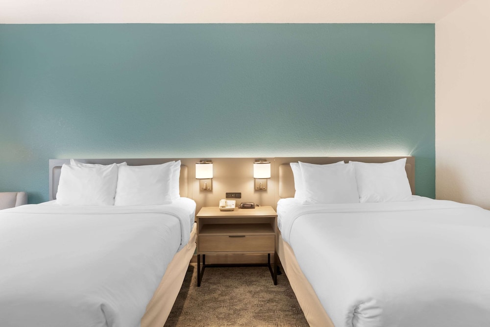 Room, Multiple Beds, Non Smoking - Photo 4