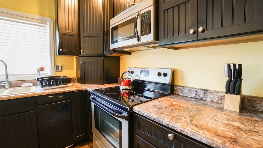 House, Private Bathroom, Lake View (3 Bedroom House) photo 3