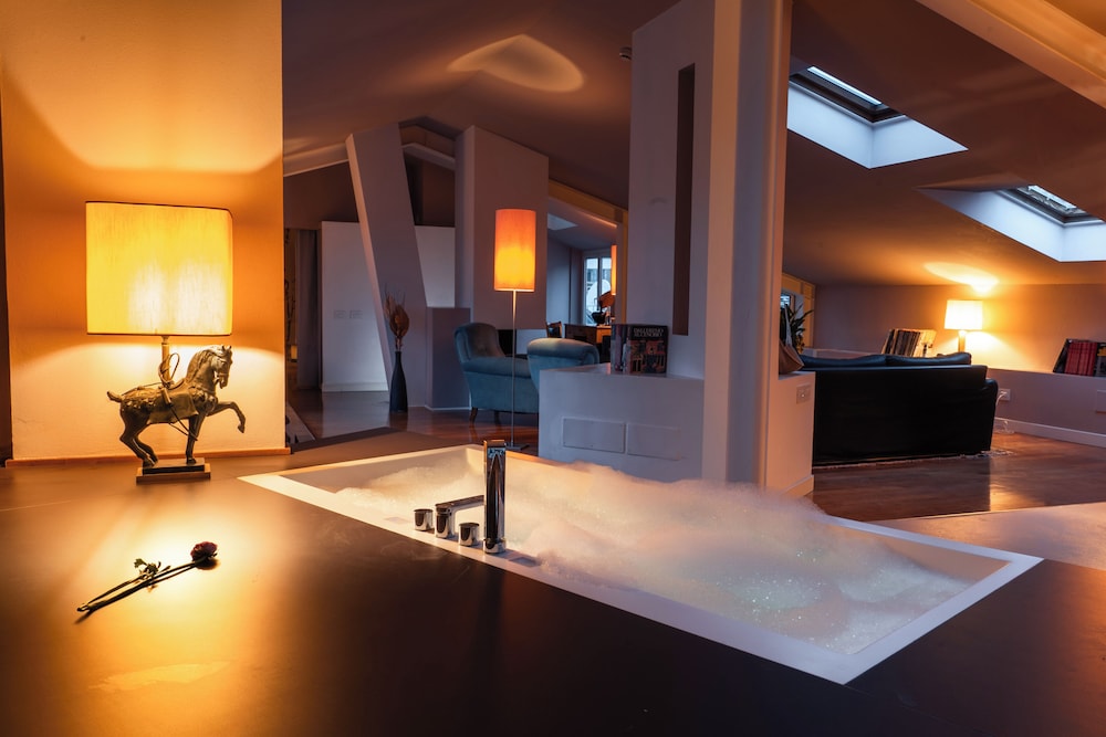 Royal Suite - Photo 1
