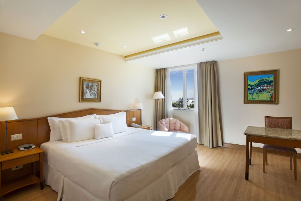 Superior Executivo com Cama Casal