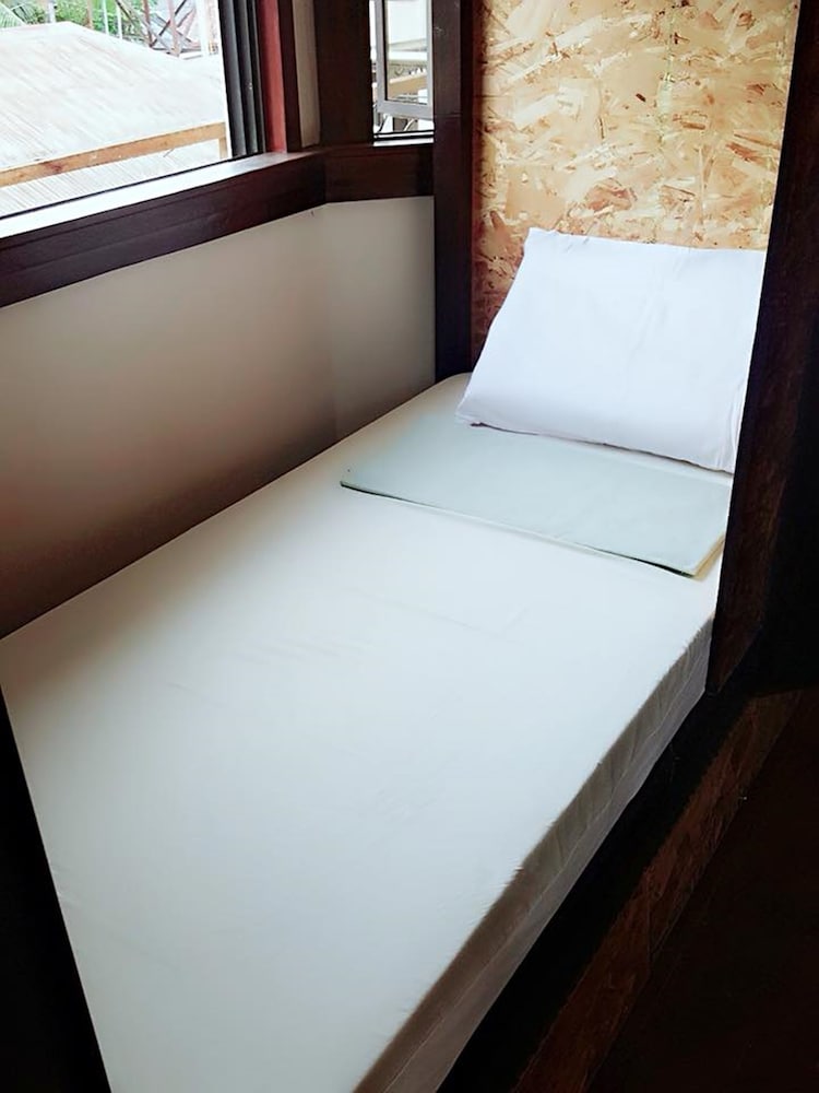 Superior Shared Dormitory, Mixed Dorm (1 Queen Bed) photo 1