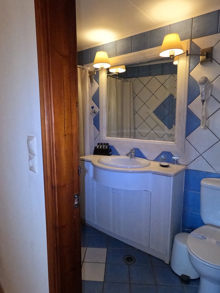 Room, Sea View - Photo 10