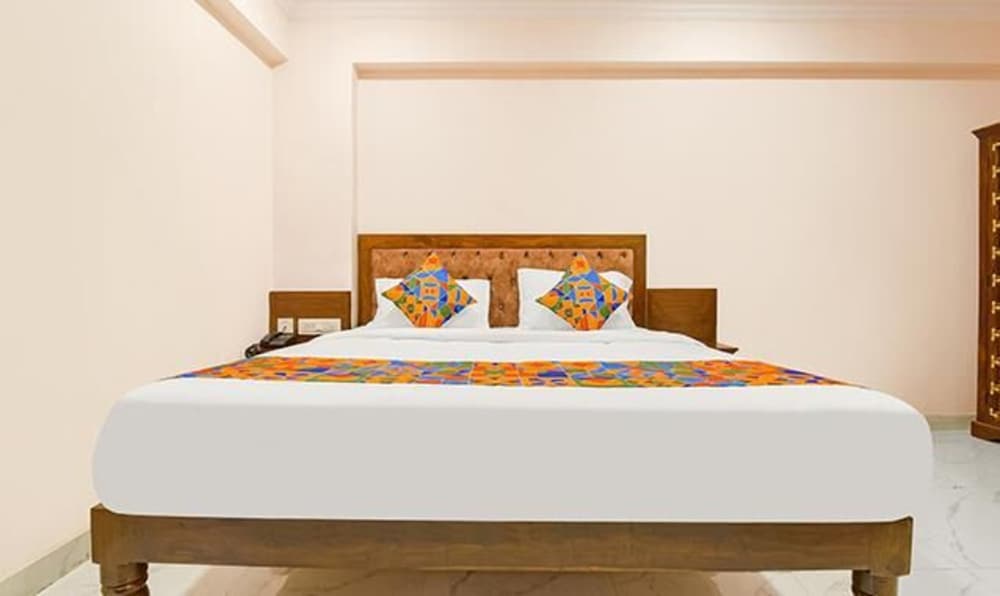 Deluxe Room - Photo 4