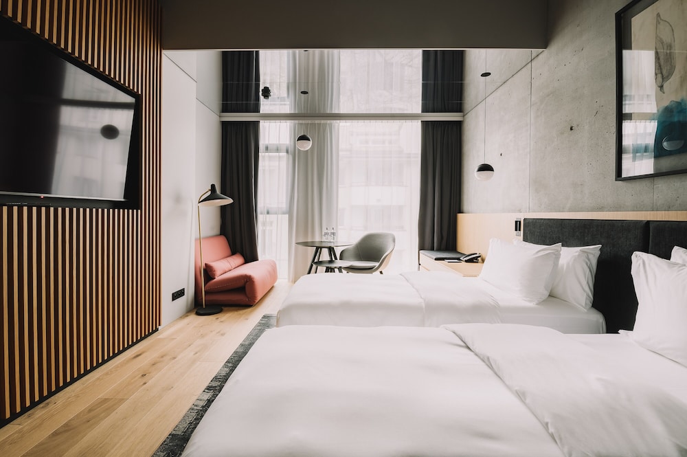 Premium Twin Room - Photo 1