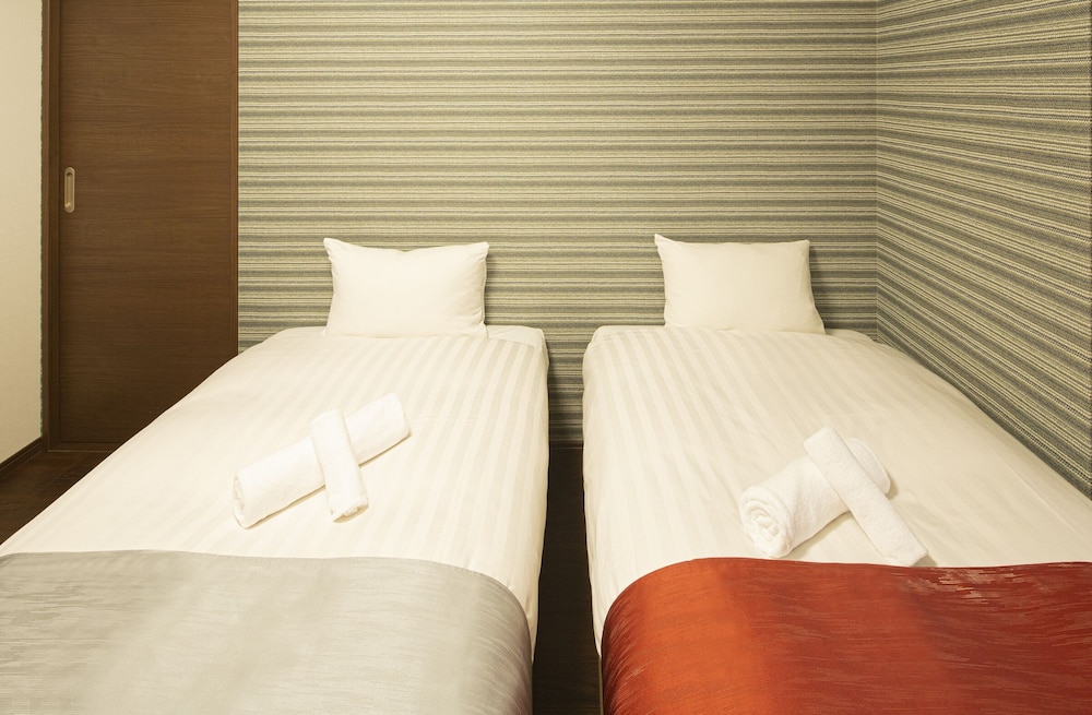 Standard Twin Room - Photo 3