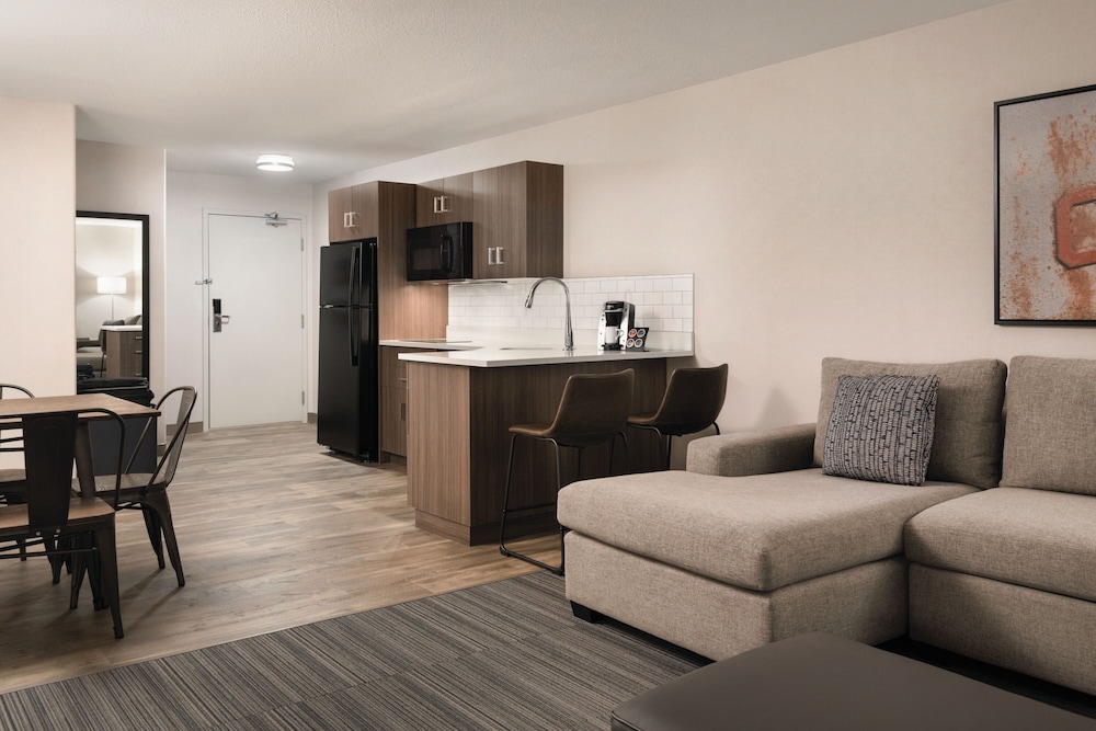 Superior Suite, 1 King Bed with Sofa bed, Kitchen photo 3