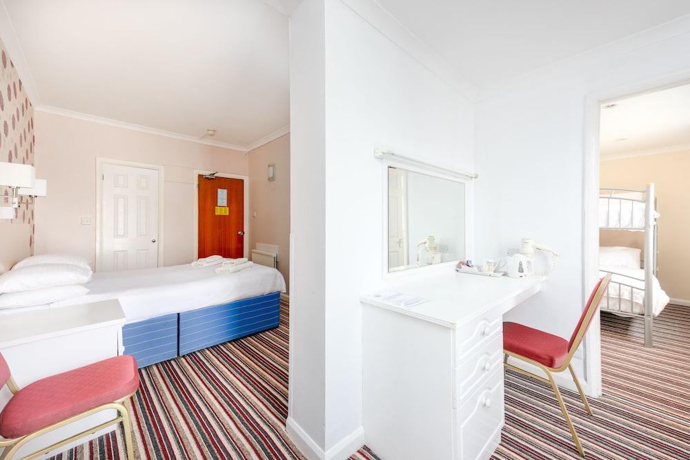 Family Quadruple Room photo 3