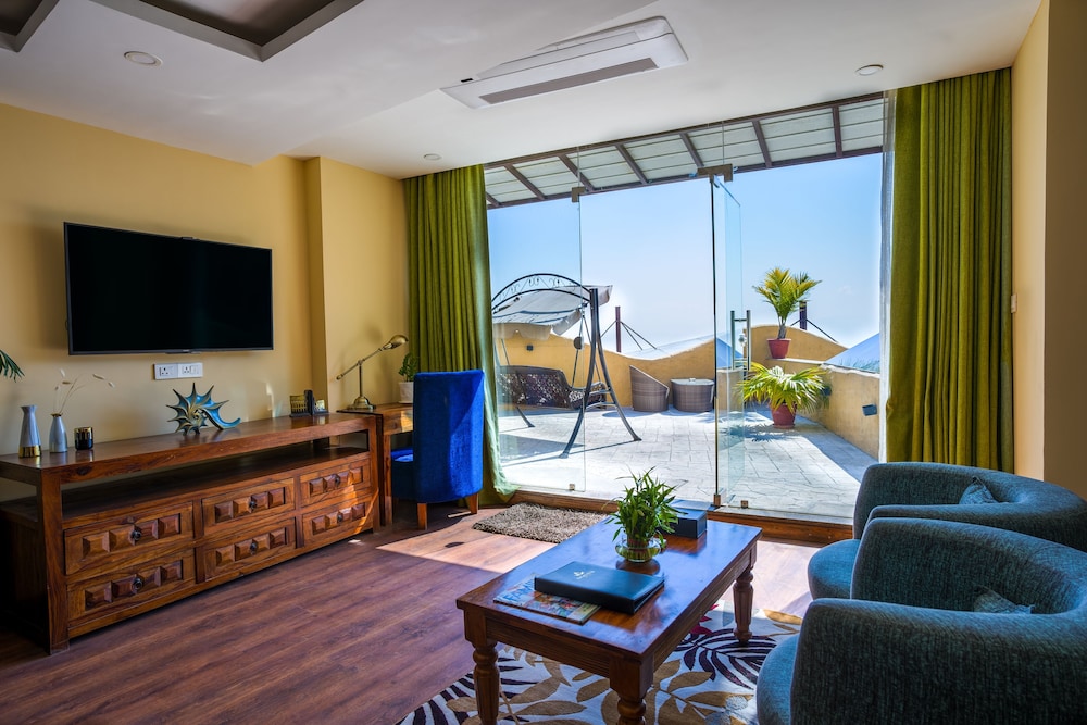 Premium Room - Photo 11