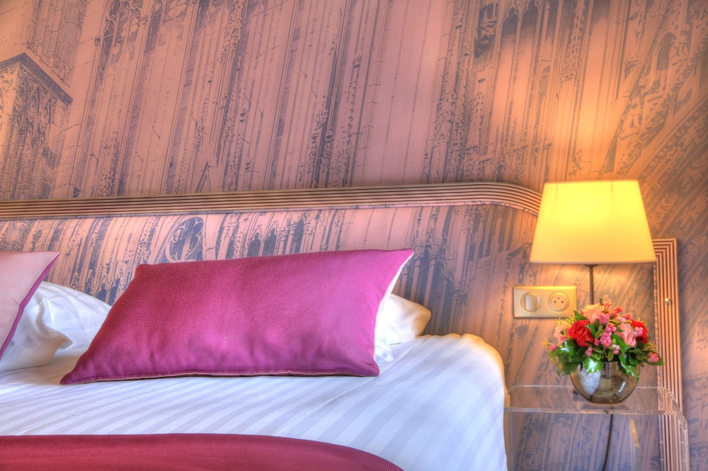 Double Room (Cathedral View) - Photo 18