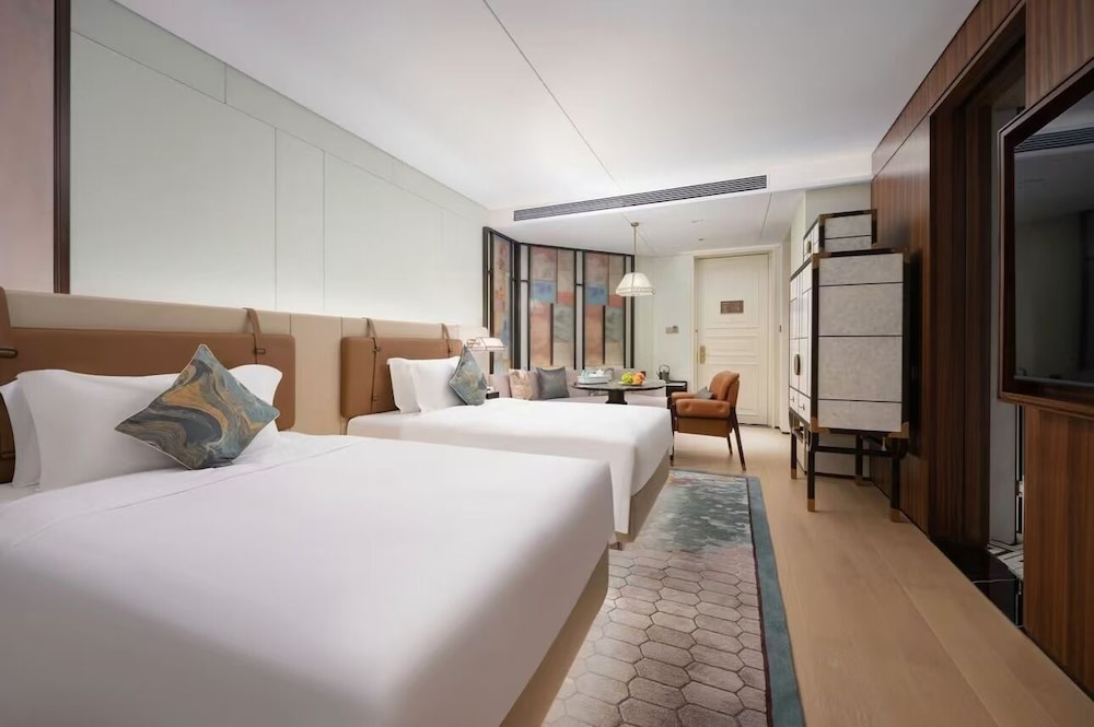 Classic Twin Room, City View